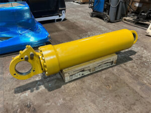 CAT 793F Hoist Cylinder