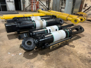 LeTourneau L-1850 Lift & Tilt Cylinders - Rebuilt